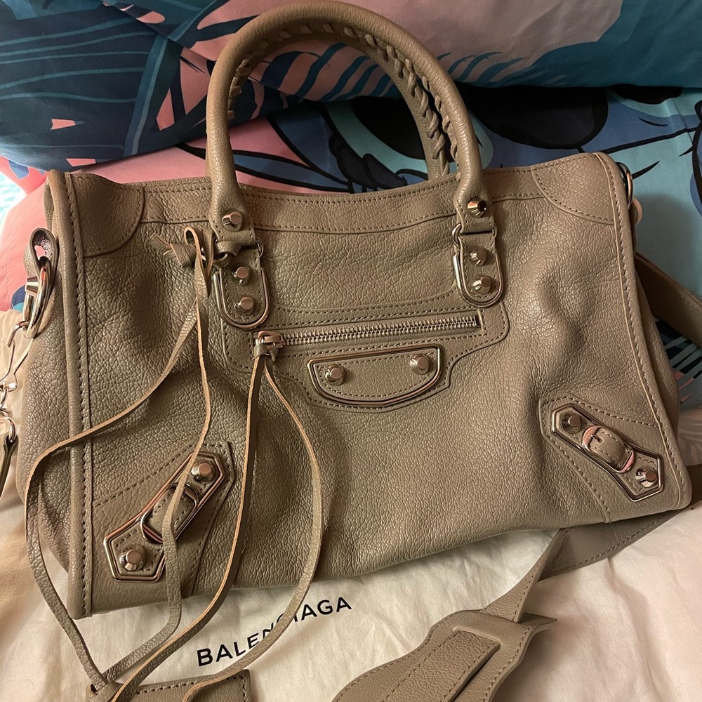 ***Sold ***Authentic  Balenciaga city classic bag